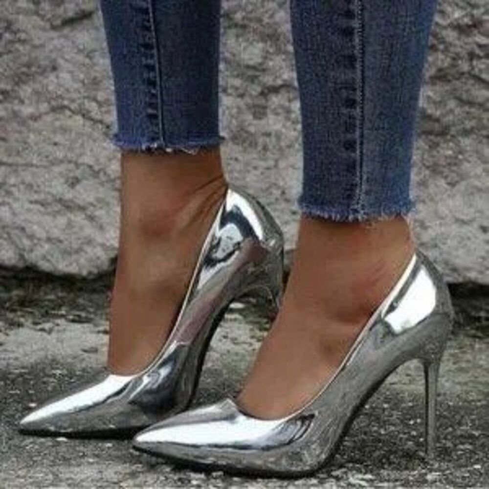 Genshuo Silver Stiletto Pumps - Pointy Toe High Heels - Size 8